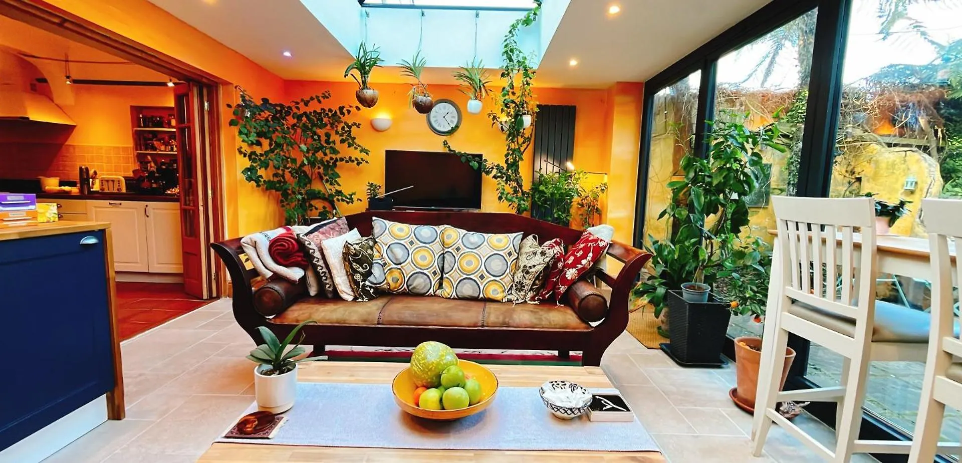 Bed and Breakfast Funky Urban Jungle à Cardiff Couette-café